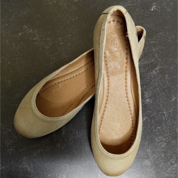 Frye Carrie Leather Flat - Size 8.5M - NWOB - Picture 1 of 8